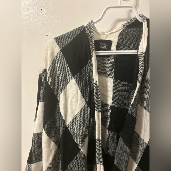 Ardene Plaid Blanket Shawl in Black/White OSFA - Picture 3 of 4